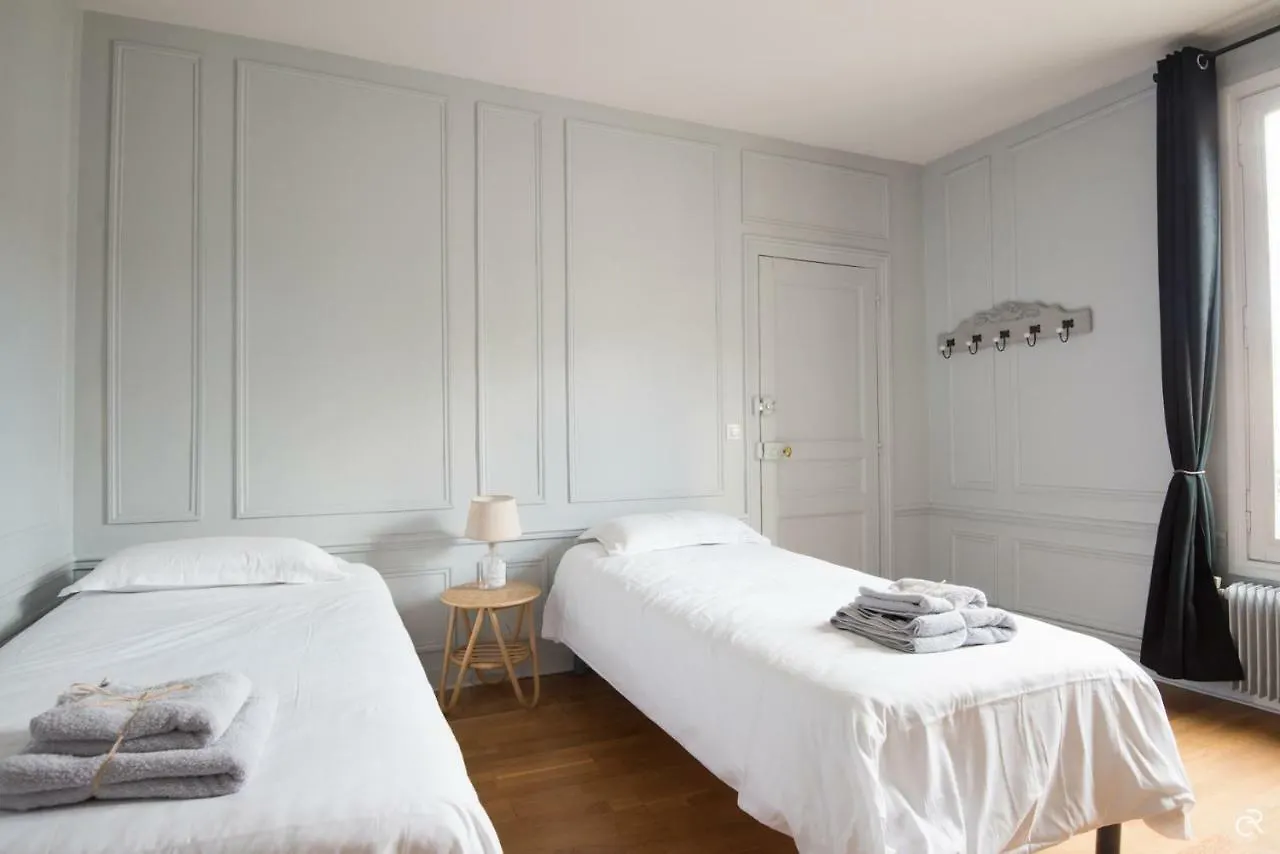 Trianon Versailles 3*
