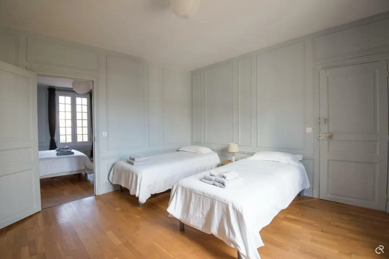 Trianon Versailles Bed & Breakfast 3*